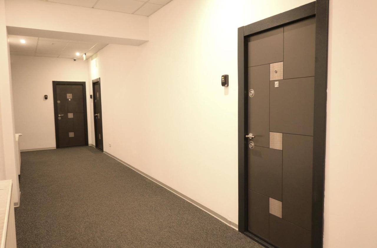 Luana Airport Apartments #8 Otopeni Buitenkant foto