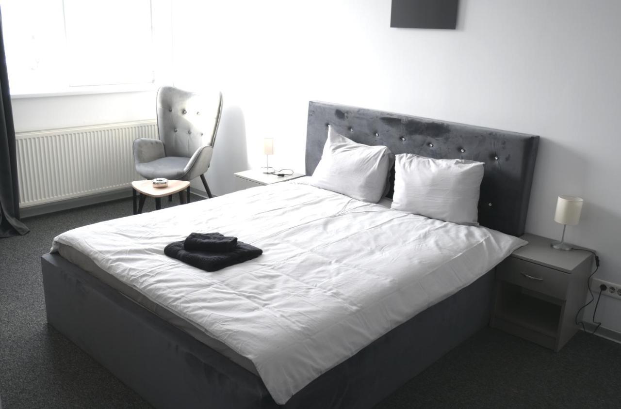 Luana Airport Apartments #8 Otopeni Buitenkant foto